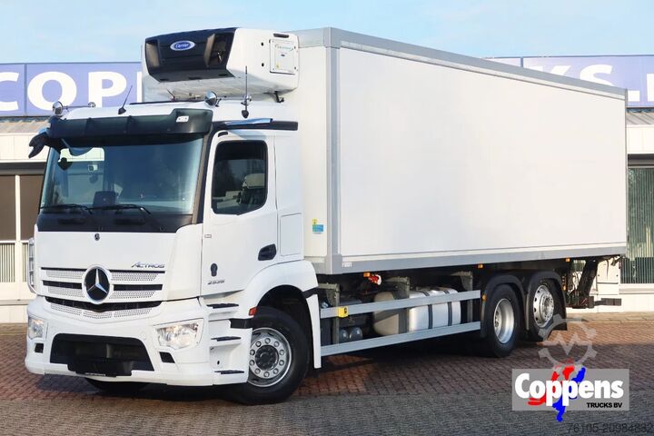 Refrigerated/freezer transport Mercedes-Benz Actros 2536 LL Koel/Vries Carrier Supra 750 Die...