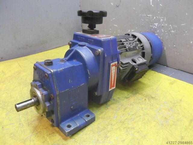 Adjustable gear motor 0.55 kW 64-218 rpm Ferri F30/R