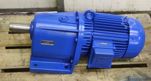 Gear motor 1.1 kW 16.5 rpm Bauer D4A126VZ/331K