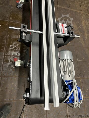 Conveyor belt with guide plate MASSINTERNATIONAL NPS