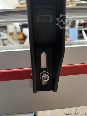 Conveyor belt with guide plate MASSINTERNATIONAL NPS