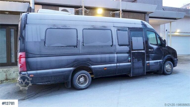 Minibus Volkswagen Crafter 17 seater mini bus