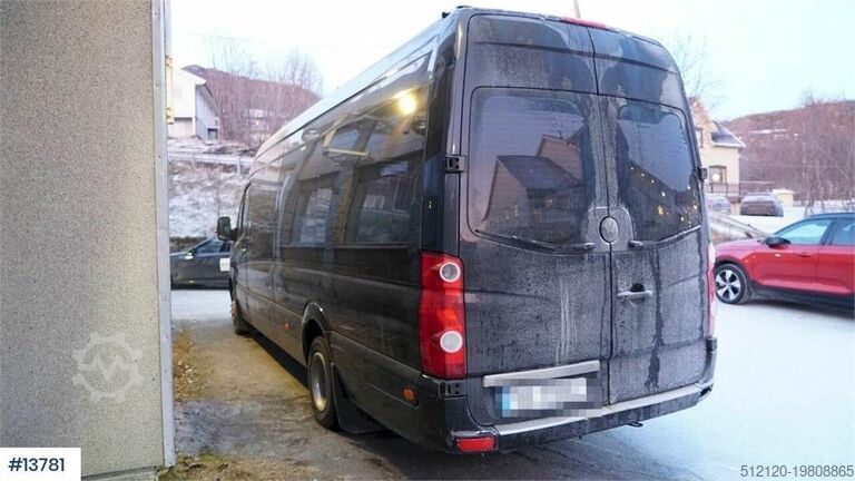 Minibus Volkswagen Crafter 17 seater mini bus
