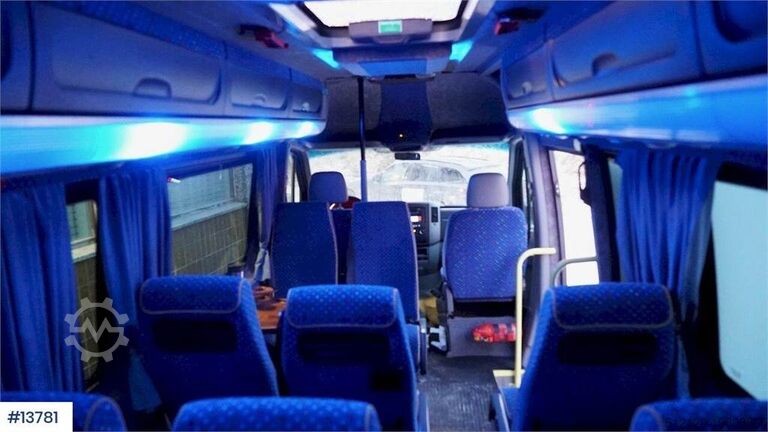 Minibus Volkswagen Crafter 17 seater mini bus