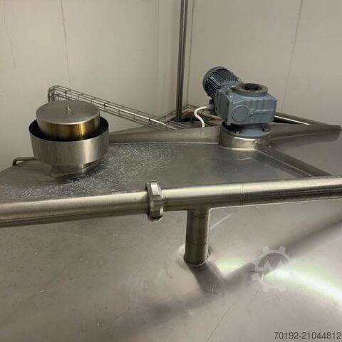 10000 Liter isolierter Rührwerksbehälter aus V2A mit Balkenrührwerk Fimatec B0130