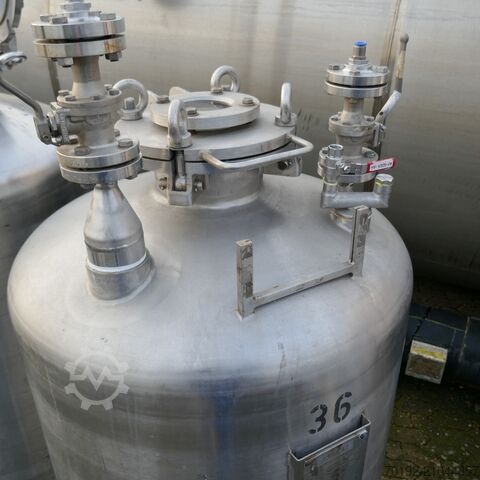 640 Liter Druckbehälter aus V4A  B0119