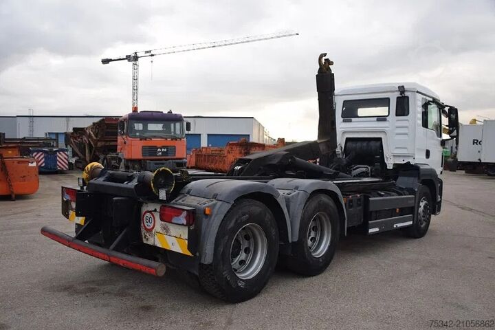 Hakenarmsystem MAN TGS 26.360