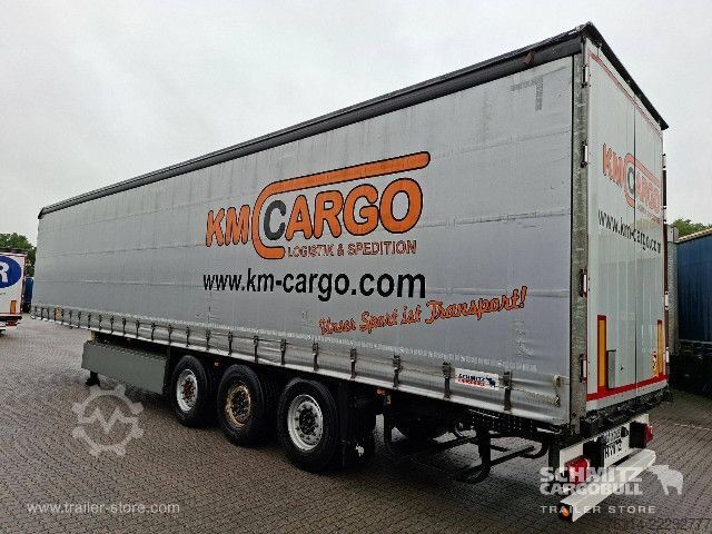 Auflieger mit Pritsche & Plane Schmitz Cargobull Curtainsider Standard Getränke
