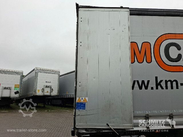 Auflieger mit Pritsche & Plane Schmitz Cargobull Curtainsider Standard Getränke