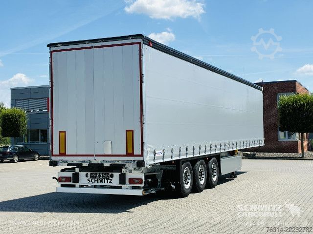 Auflieger mit Pritsche & Plane Schmitz Cargobull Curtainsider Standard Getränke