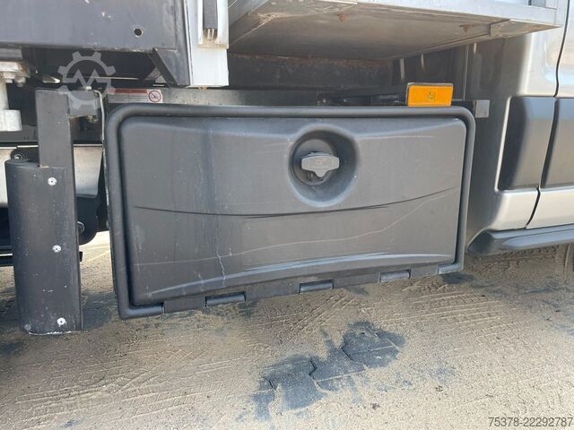Curtain sider van Ford Transit Kipper aus 1.Hand+Klima+AHK+EU5