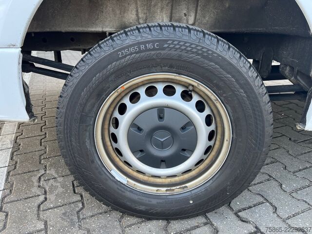Kastenwagen Mercedes-Benz Sprinter 319 1.9 CDI / L4 H2 / RWD / Navi / APK...