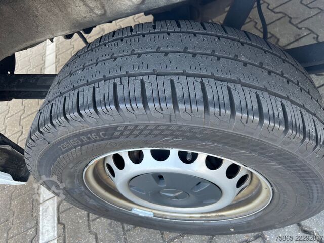 Kastenwagen Mercedes-Benz Sprinter 319 1.9 CDI / L4 H2 / RWD / Navi / APK...