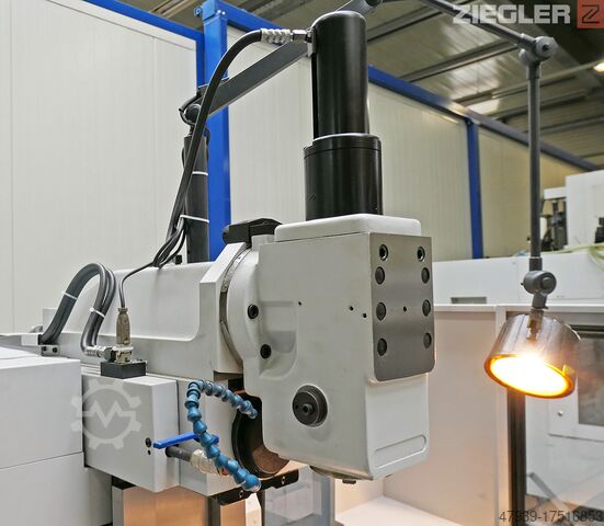 CNC milling machine DECKEL FP3A 2820