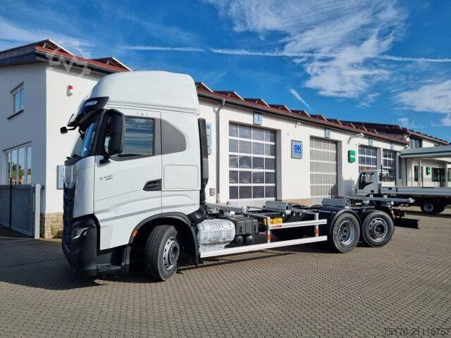 Fahrgestell mit Fahrerhaus Iveco S-Way AS260S46 6x2 BDF-Wechsler Intarder