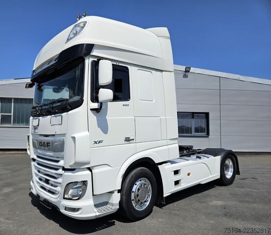 Standard tractor unit DAF XF 530 FT