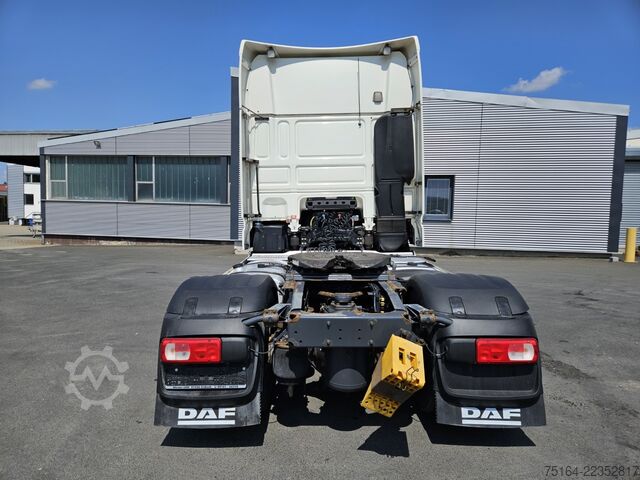 Standard tractor unit DAF XF 530 FT