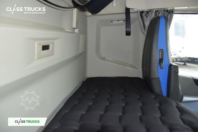 Standard tractor unit VOLVO FH 460 Globetrotter XL i-Save