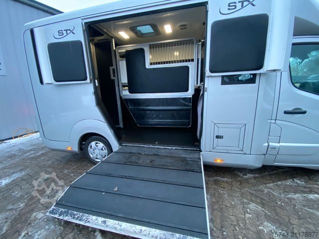 Viehtransporter RENAULT Master STX Haras 5 Sitzer TÜV NEU