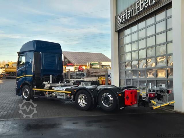 Chassis with cab Iveco AS260S50Y/FS CM 6x2-4 BDF Standklima 2xAHK Cam