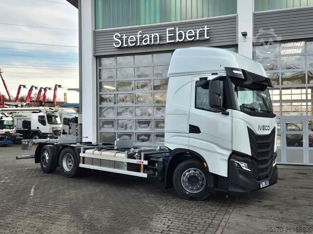 Fahrgestell mit Fahrerhaus Iveco S-Way AS260S50Y/FS CM 6x2 BDF