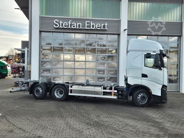 Fahrgestell mit Fahrerhaus Iveco S-Way AS260S50Y/FS CM 6x2 BDF