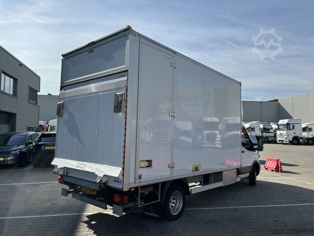 Closed box Ford Transit 2.0 TDCI Trend RWD / Box / Loadlift / F...