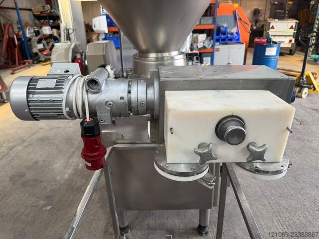 With Handtmann meatball forming attachme Handtmann VF200 Vacuum Filler VF200