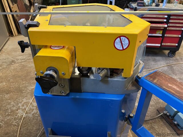 Eckverbindungspresse Pertici HP601