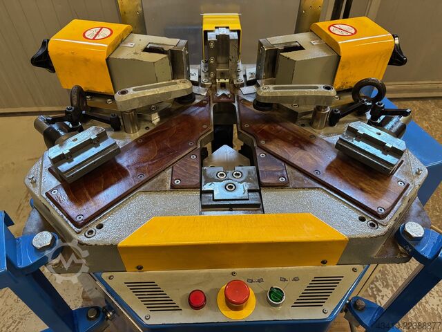 Eckverbindungspresse Pertici HP601