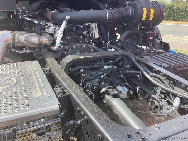 Special purpose truck Ford F-Line 1833 4x2 DayCab automaat