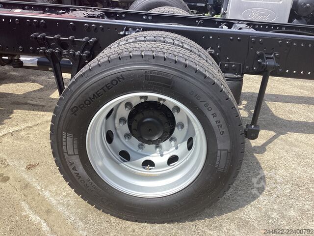 Special purpose truck Ford F-Line 1833 4x2 DayCab automaat