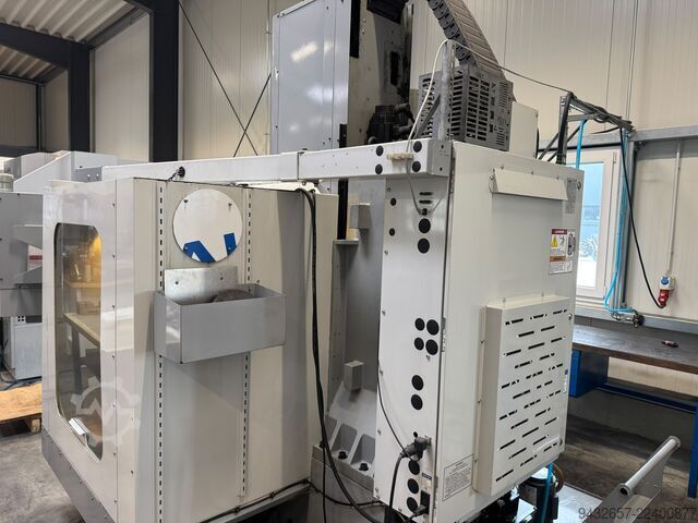 Vertical machining center Haas VM-2