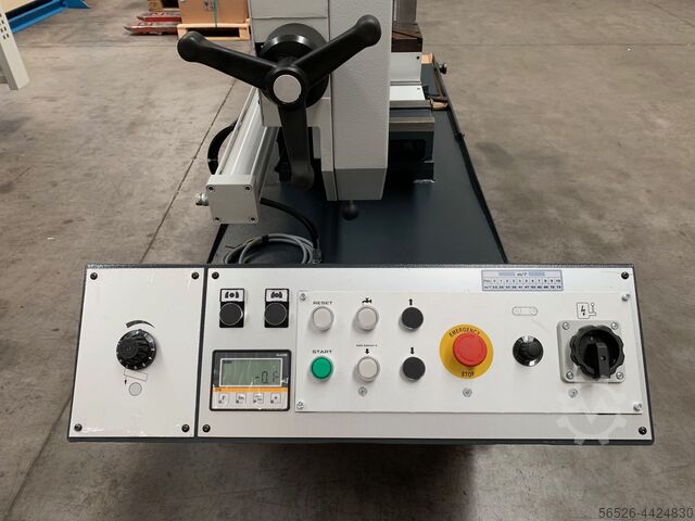 Semi-automatic inverter sawing machine Macc 420 DI