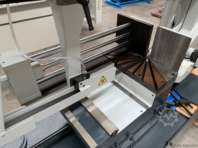 Semi-automatic inverter sawing machine Macc 420 DI