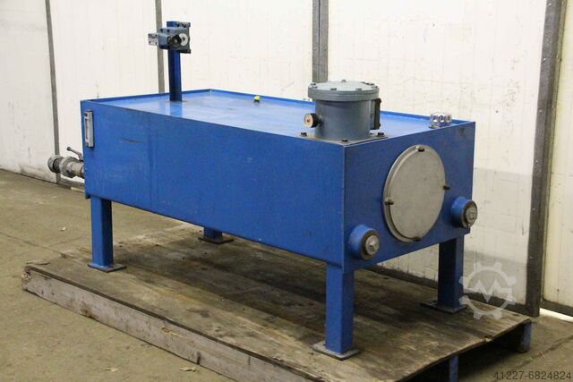 Hydraulic oil tank 420 liters unbekannt 1870/730/H1070 mm