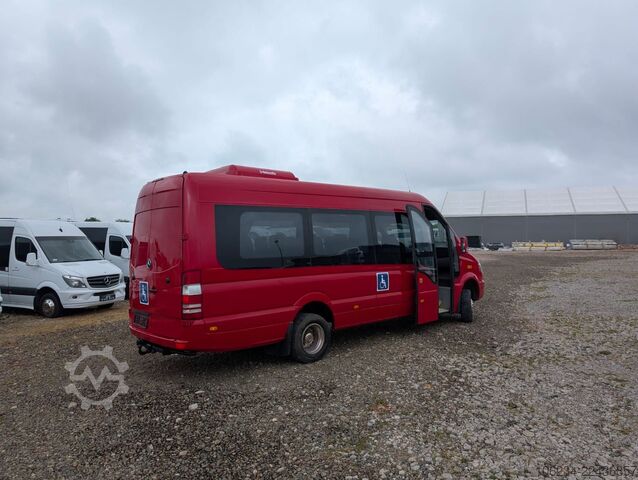 Bus MERCEDES-BENZ Sprinter 519 4x4