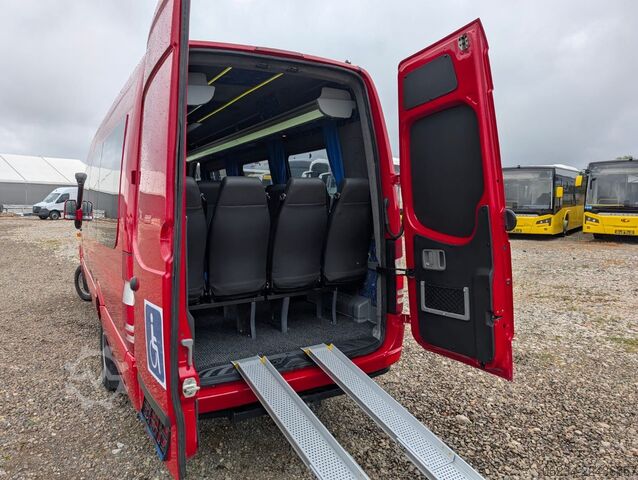 Bus MERCEDES-BENZ Sprinter 519 4x4