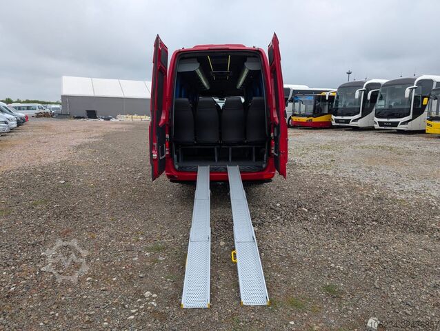 Bus MERCEDES-BENZ Sprinter 519 4x4