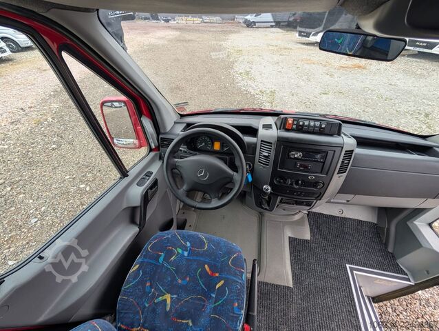 Bus MERCEDES-BENZ Sprinter 519 4x4