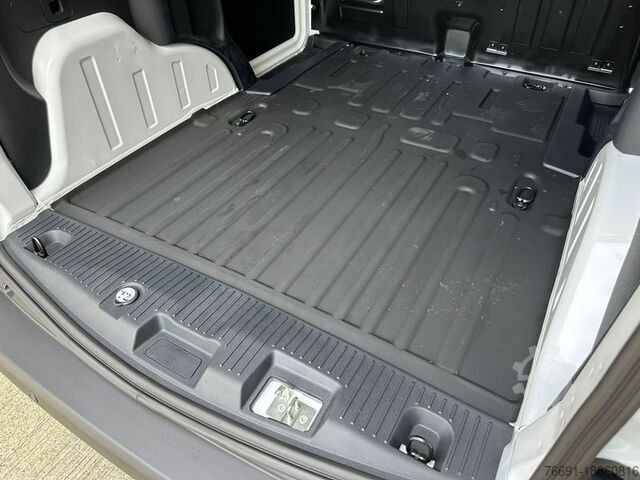 Compact van Ford E-Courier - Full Electric - Autonomia 300 Km