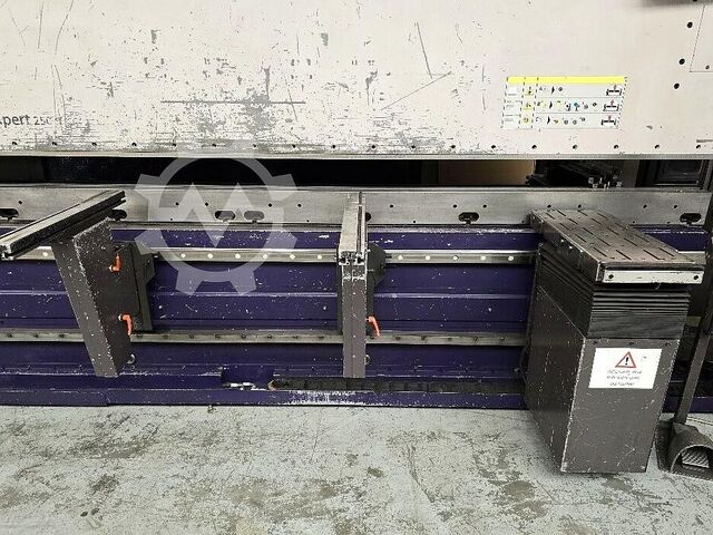Press brake Bystronic Xpert 250 4100