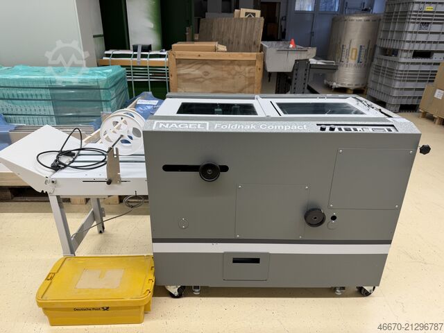 Broschürenmaschine mit Trimmer Nagel Foldnak Compact