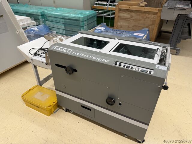 Broschürenmaschine mit Trimmer Nagel Foldnak Compact
