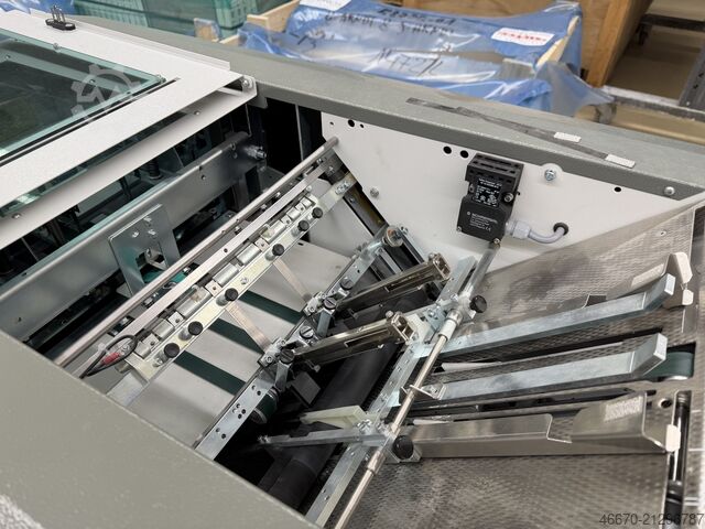 Broschürenmaschine mit Trimmer Nagel Foldnak Compact