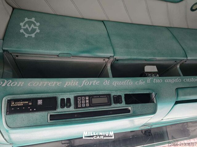 Kompletter Zug SCANIA SCANIA R730 BIGA FRIGO EURO 6