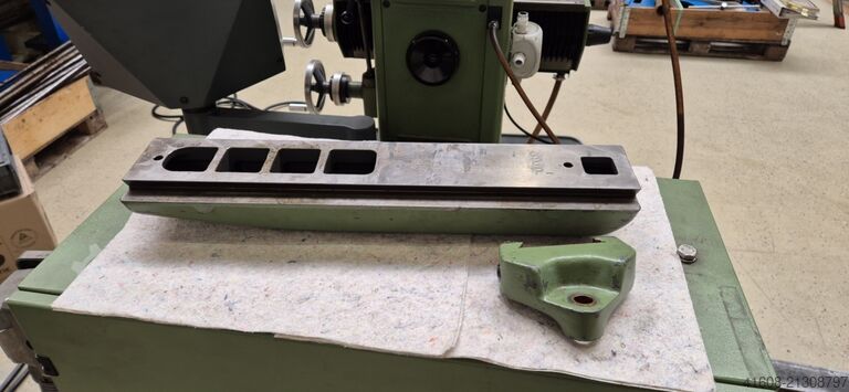 Werkzeugfräsmaschine - Universal DECKEL FP 1