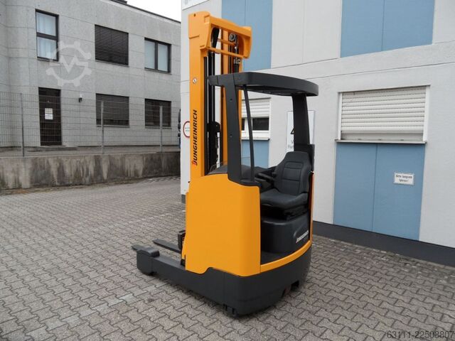 Reach Truck Jungheinrich ETV 214 - Batterie BJ 2025 - aufgearbeitet