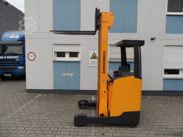 Reach Truck Jungheinrich ETV 214 - Batterie BJ 2025 - aufgearbeitet