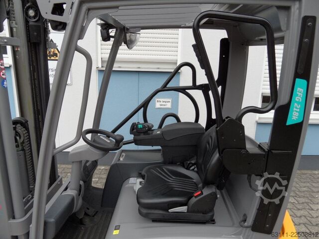 Electric 3-wheel forklift Jungheinrich EFG 218k - Triplex - aufgearbeitet